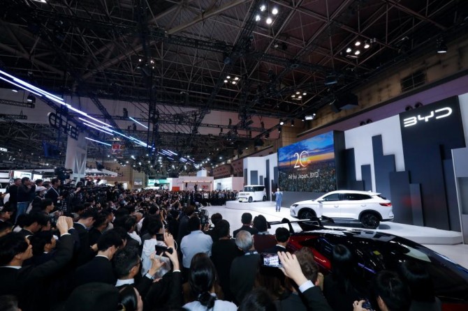 高效纯电小卡T35全球首发，比亚迪商用车东京车展“秀肌肉”