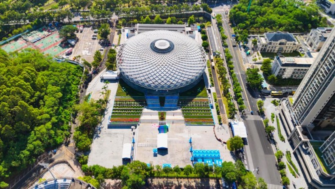 粤港澳首届“碳中和”全运会启用新能源环卫车，打造“无废全运”