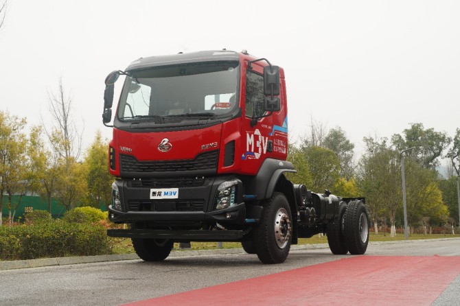 为极限工况而生 350马力乘龙M3自卸动力焕新登场